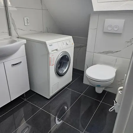 Rooftop Retreat Apartment *